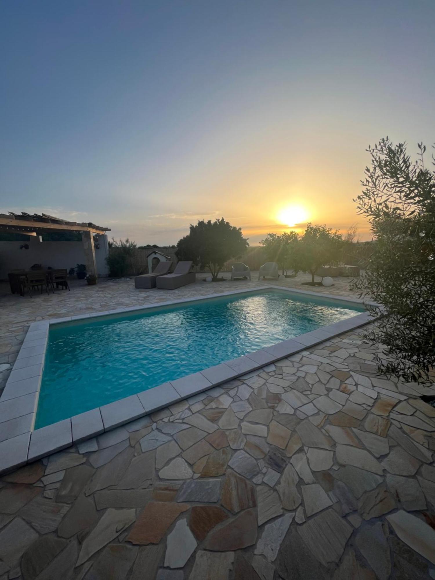 Hotel Il Tramonto Giba Esterno foto